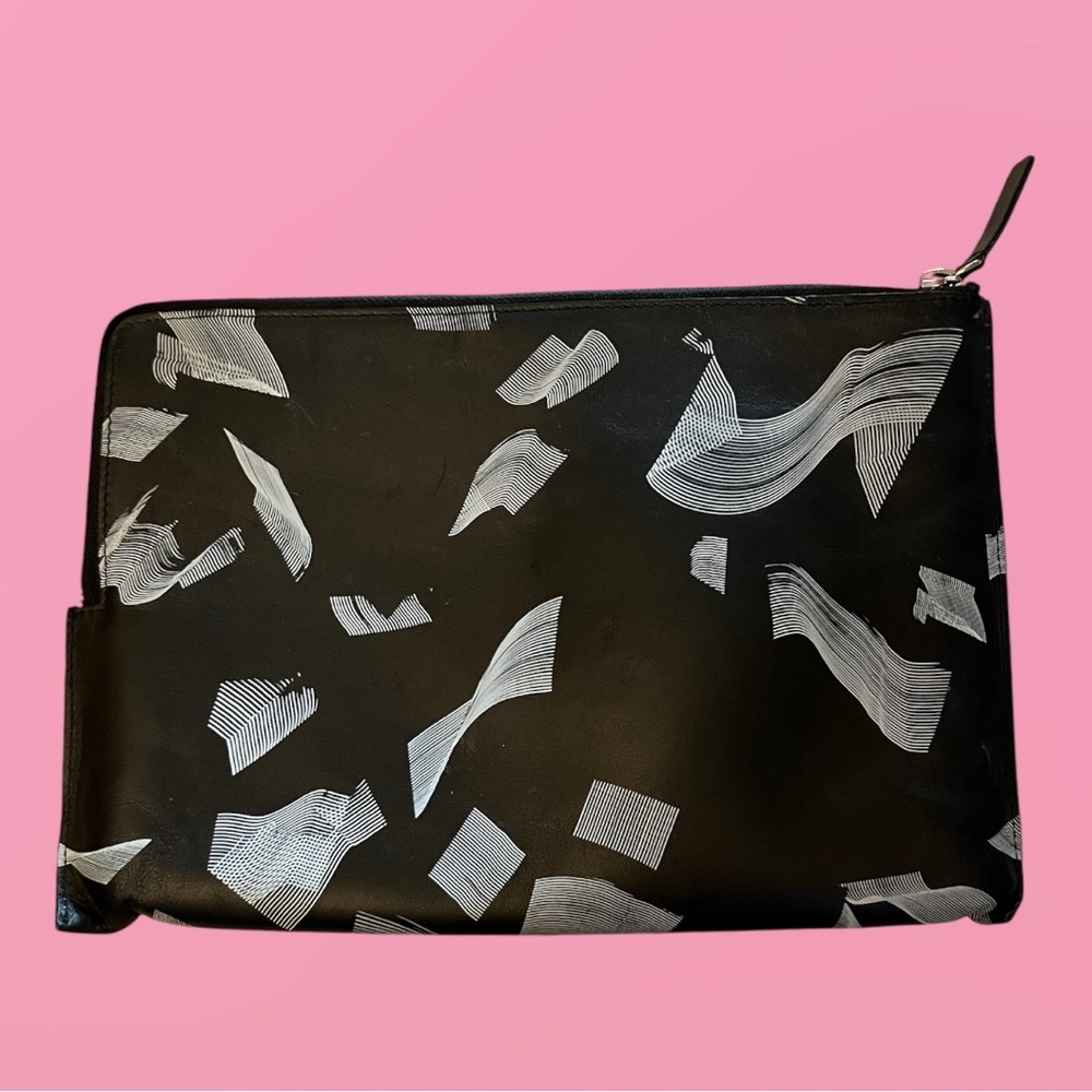 Everlane Black Abstract Leather Tablet Sleeve / Holder | Made in Spain